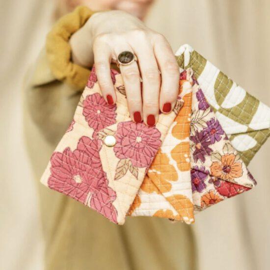 ENVELOPPE RAVI BLOOM MAGENTA - APACHES – Image 2