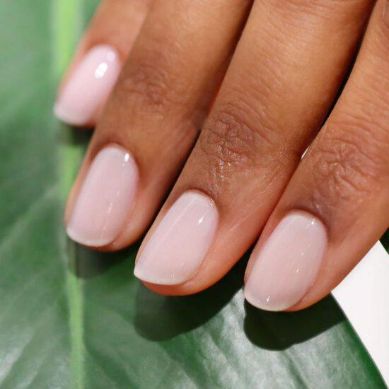 VERNIS GREEN MILKY WHITE - MANUCURIST – Image 2