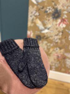 MOUFLES DARK BLUE - BECKSONDERGAARD